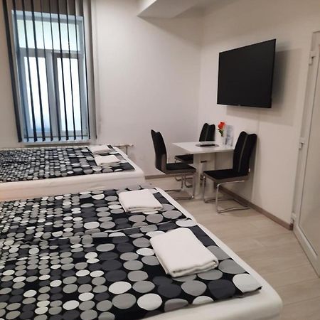 Apartments Petrova170 Загреб Екстериор снимка